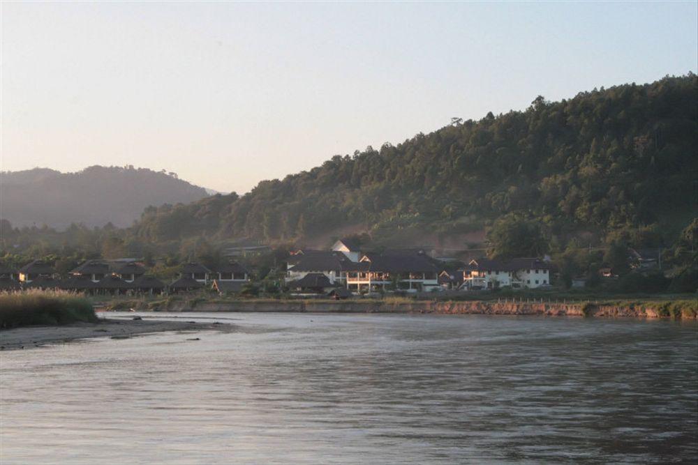 Maekok River Village Resort Mae Ai Ngoại thất bức ảnh