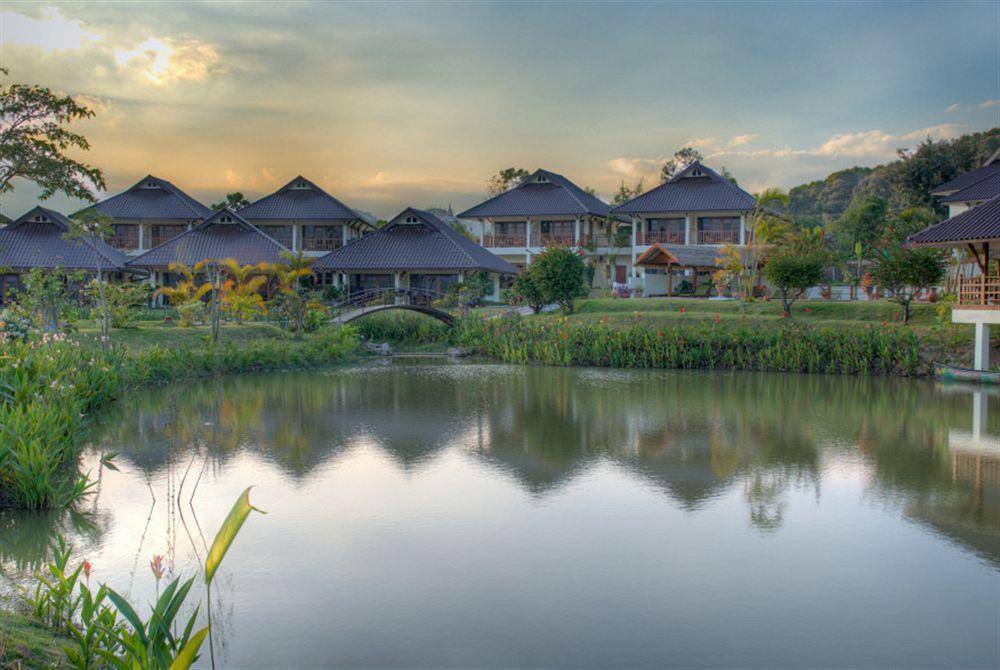 Maekok River Village Resort Mae Ai Ngoại thất bức ảnh
