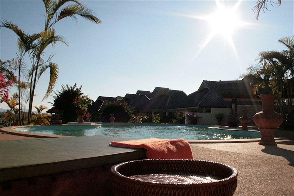 Maekok River Village Resort Mae Ai Ngoại thất bức ảnh