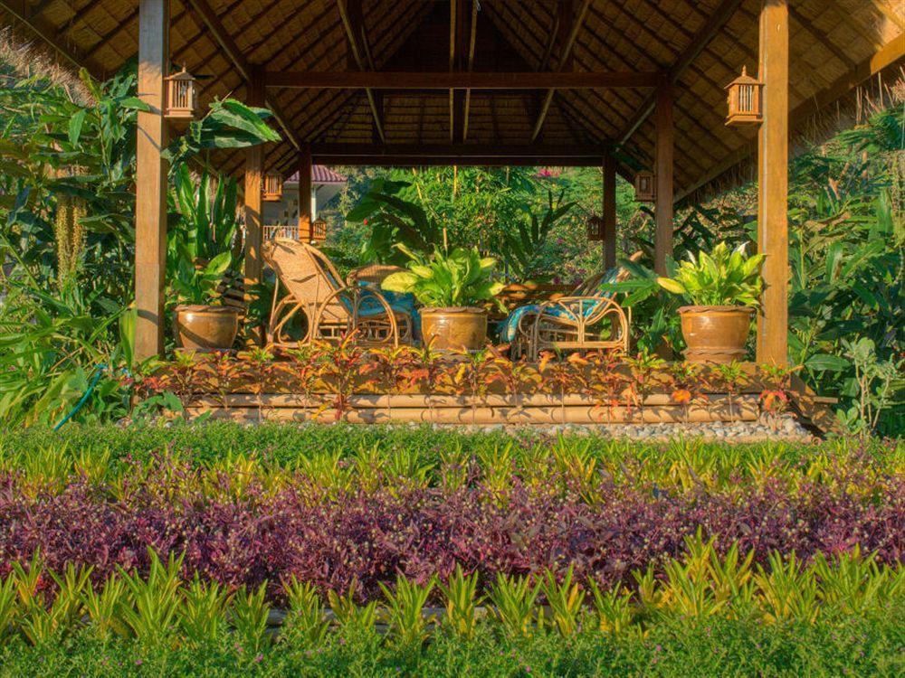 Maekok River Village Resort Mae Ai Ngoại thất bức ảnh