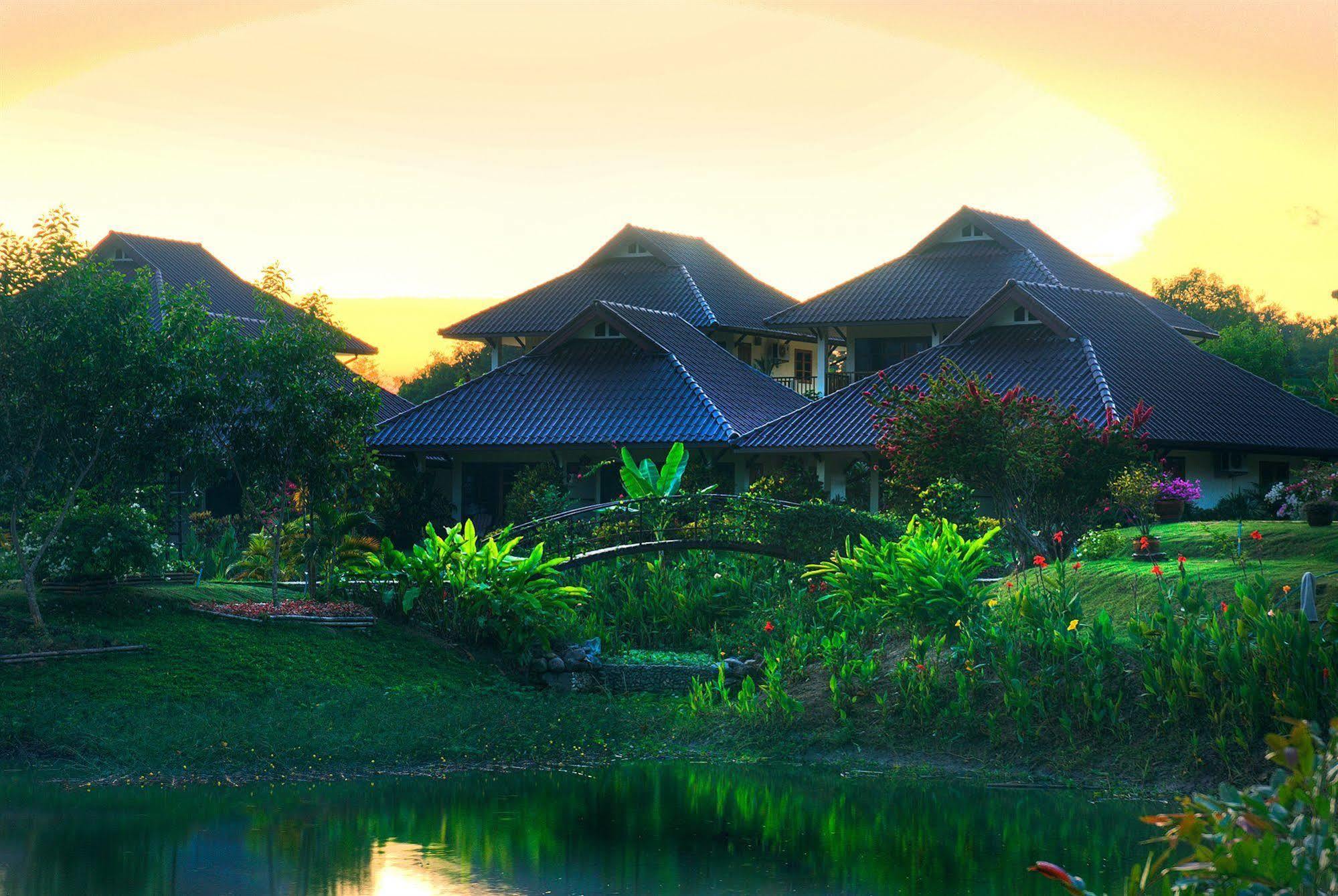 Maekok River Village Resort Mae Ai Ngoại thất bức ảnh