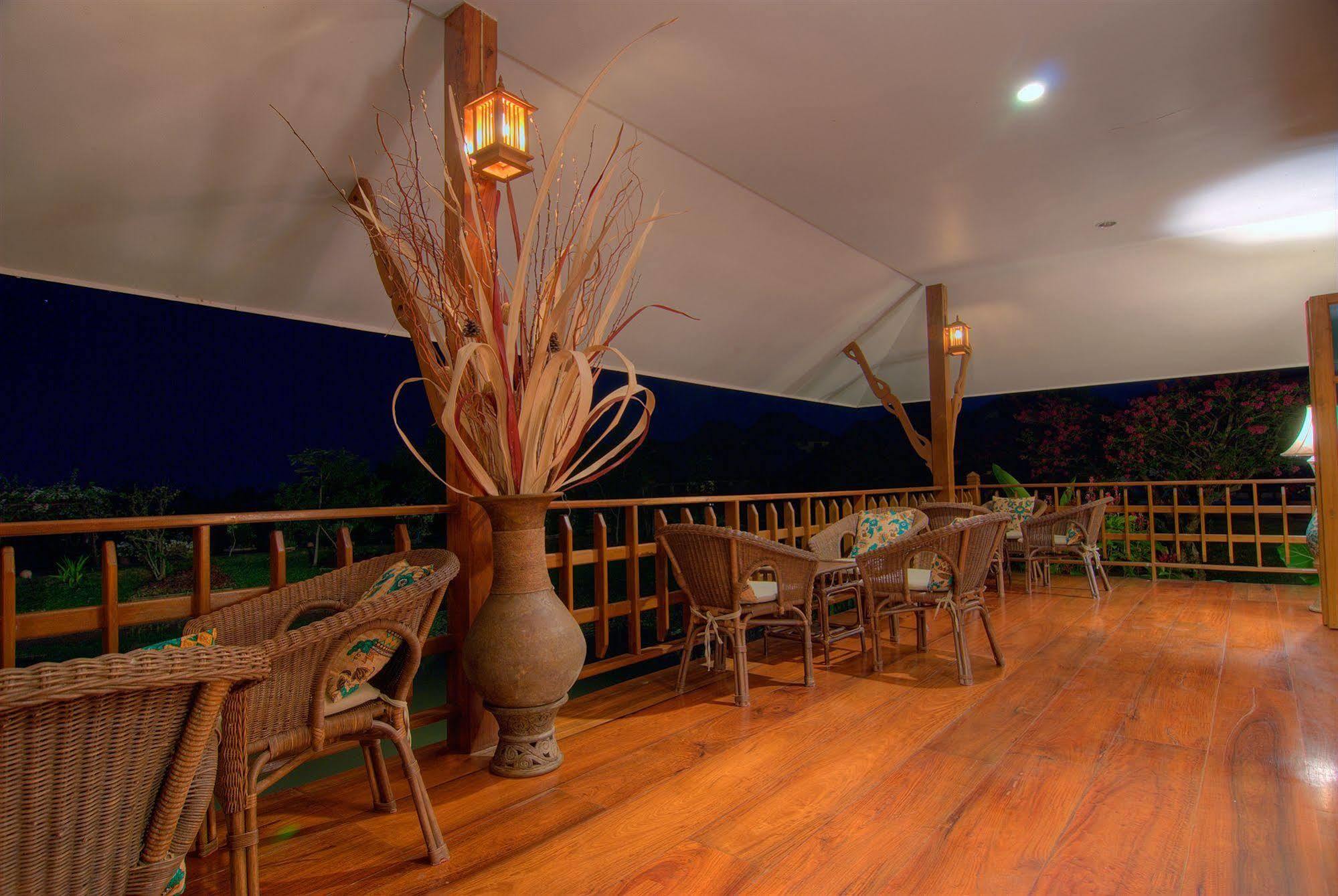 Maekok River Village Resort Mae Ai Ngoại thất bức ảnh