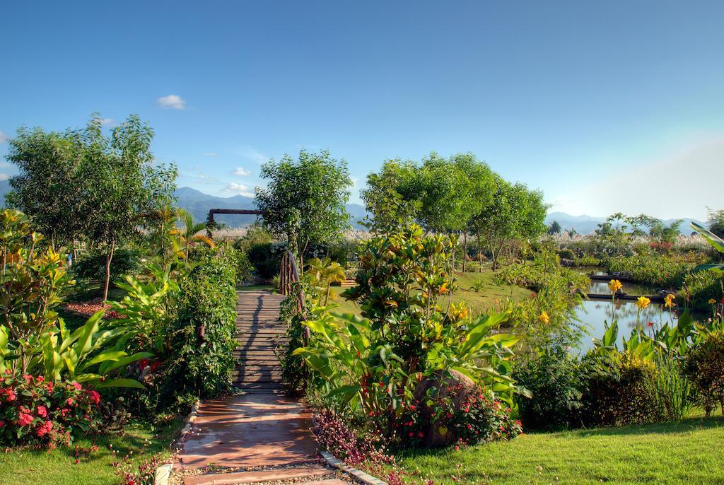 Maekok River Village Resort Mae Ai Ngoại thất bức ảnh